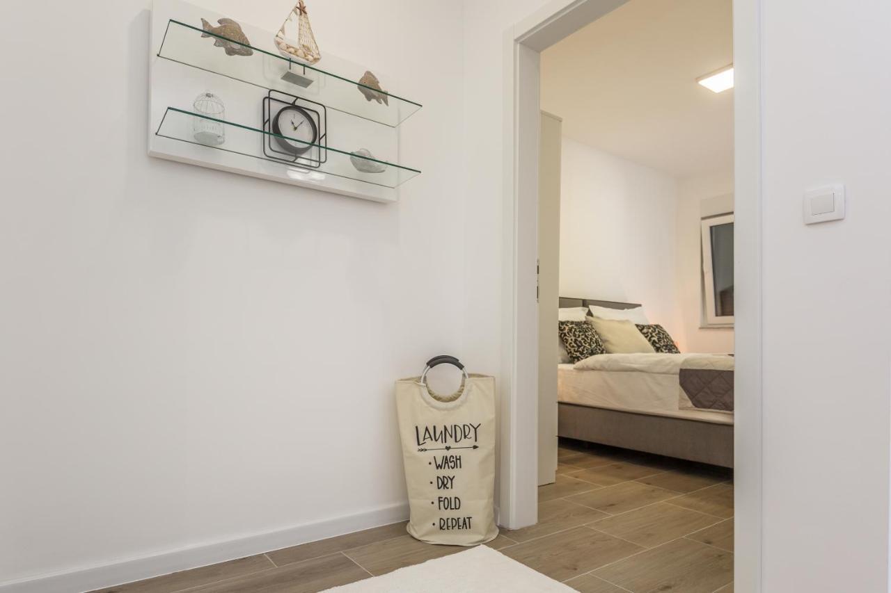 Luxury 2 Bedroom Apartment With Sea View Baška Voda المظهر الخارجي الصورة