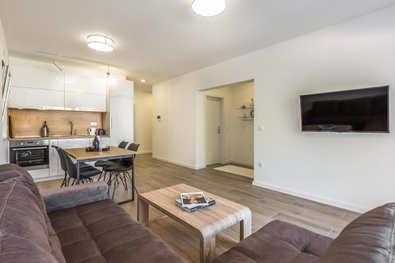 Luxury 2 Bedroom Apartment With Sea View Baška Voda المظهر الخارجي الصورة