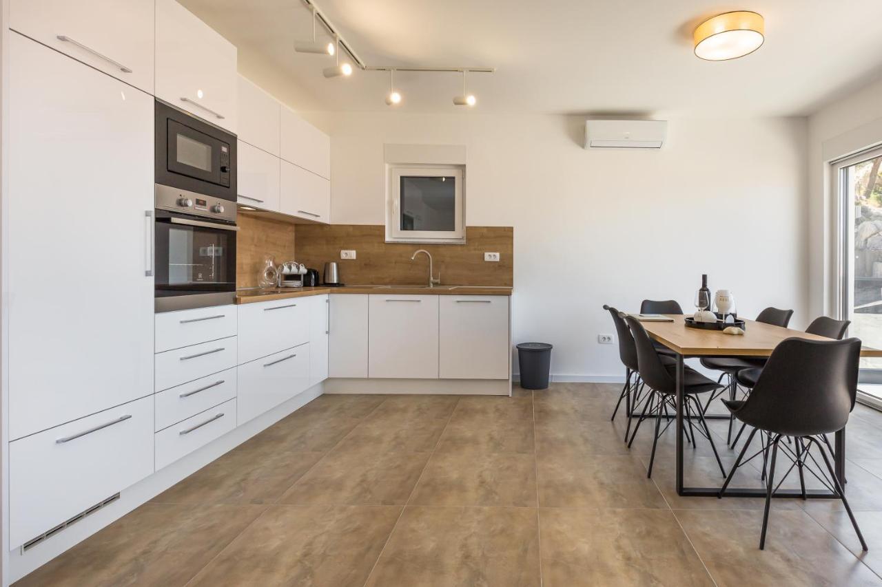 Luxury 2 Bedroom Apartment With Sea View Baška Voda المظهر الخارجي الصورة